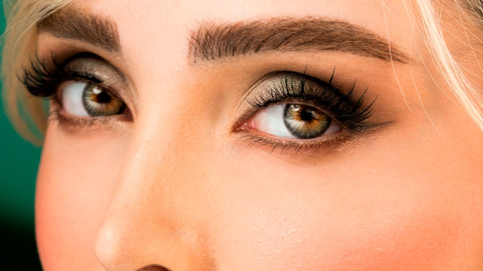 Errores Comunes al Cuidar Cejas y Pestañas (Y Cómo Evitarlos)